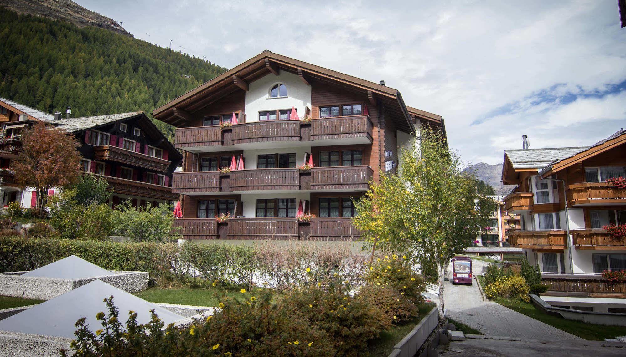 Saas Fee Berghof Garni - The Dom Collection B&B 외부 사진