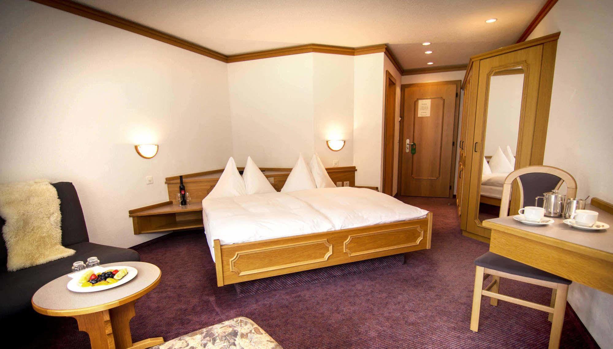 Saas Fee Berghof Garni - The Dom Collection B&B 외부 사진